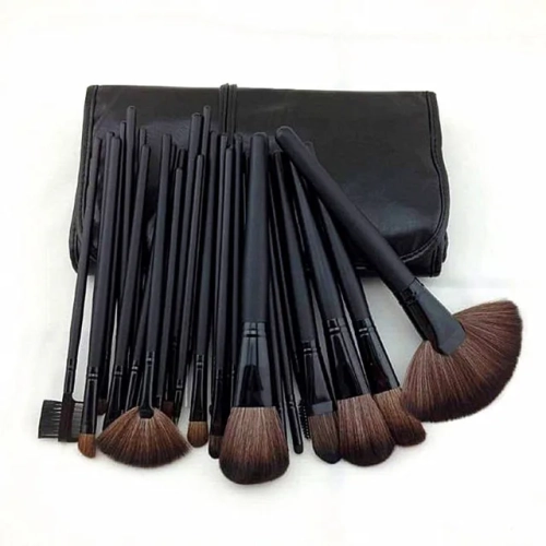 Gift Bag with 24 pcs Makeup Brush Sets: Professional Cosmetics Brushes for Eyebrow, Powder, Foundation, Shadows, and various other Make-Up Tools. A comprehensive collection for all your makeup needs.