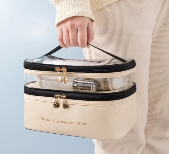 Waterproof PVC Cosmetic Bag Portable Travel Organizer, Transparent Handbag for Women's Toiletries and Makeup.