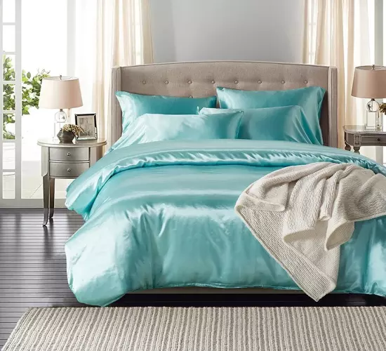 Luxury Rayon Satin Bedding Set for Queen and King Beds: High-End Duvet Covers, Pillowcases, and More