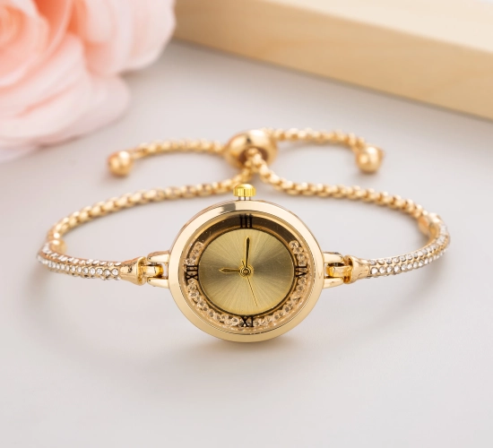 2023 Cute Women's Steel Bracelet Watch: Quartz, Luxury Fashion with Small Dial - Popular Wristwatch for Elegant Females
