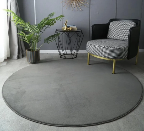 Gray Coral Velvet Round Carpet for Home Living Room: Ideal for Coffee Tables and Floors. This short plush foot mat is perfect for Children's Play and Crawling Carpets.