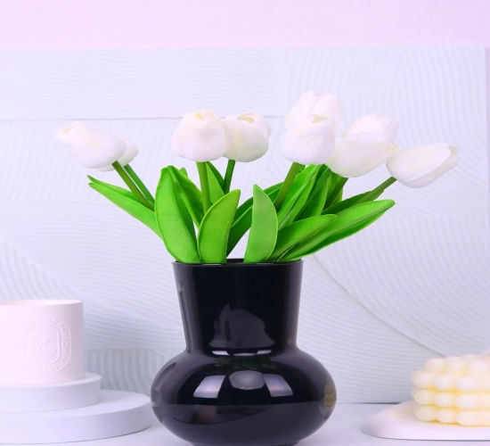 White Tulip Simulation Flowers: Realistic Home Decoration Ornaments, Wedding Photography Props, and Fake Flowers in Sets of 10pcs or 20pcs