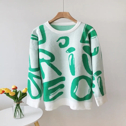 2023 Vintage Winter Women's Sweater: Green and white oversized pullover with letter print, O-neck, and classic knitted style.