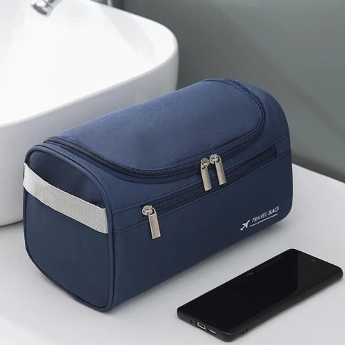 versatile polyester travel bag for men in business and women on the go.