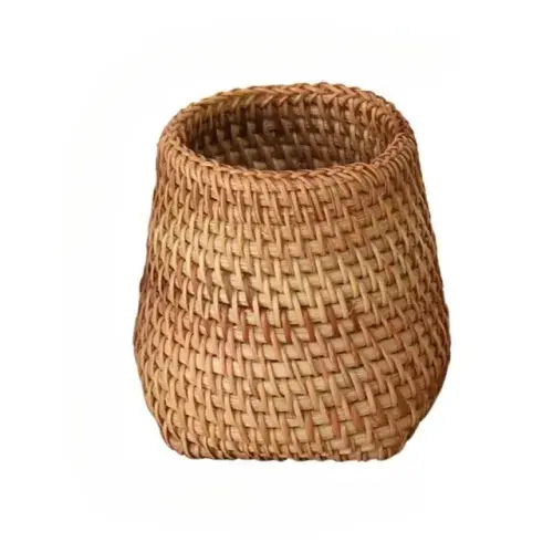 Handmade rattan storage box for cosmetics, pens, tea accessories, tableware, and household items.