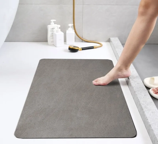 Non-Slip Grey Memory Foam Bath Mats for Bathroom - Quick Dry Bathroom Rugs for Comfort and Safety.