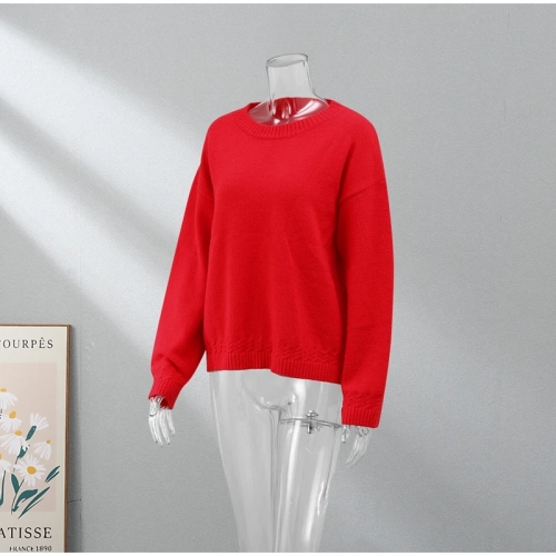 Autumn/Winter fashion: Women's long sleeve knitted cropped sweater with a solid O-neck. Warm and loose pullover tops for a ribbed casual look.