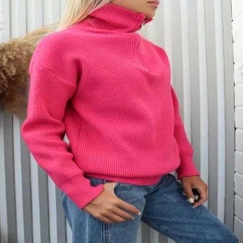 2023 fashion: Women's loose, zipper-design pullover with a casual, solid turtleneck. Thickening in pink knit for winter warmth.