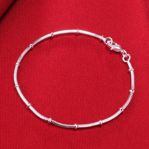 Chic Snake Chain Bracelets - High-quality silver bracelets for women and men. Perfect for weddings, Christmas gifts, and fashionable jewelry.