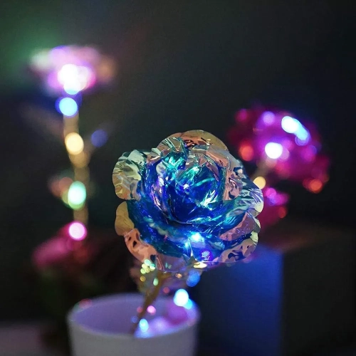 LED Valentine's Day and Mother's Day gift: 24K foil-plated artificial roses with lighting, perfect for weddings and as a creative gift for your loved one.