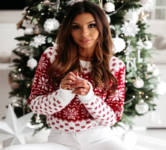 Christmas Snowflake Knitted Women's Sweater with Long Sleeve, O-Neck, Perfect for Winter and Autumn. Embrace Fashionable Casual Vibes with Printed Pullover Clothes.