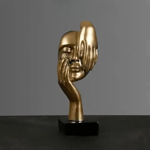 Nordic Light Luxury Resin Abstract Statue: Desktop Ornaments Sculpture Figurines Depicting Abstract Face Characters, Artful Crafts for Office and Home Decor."